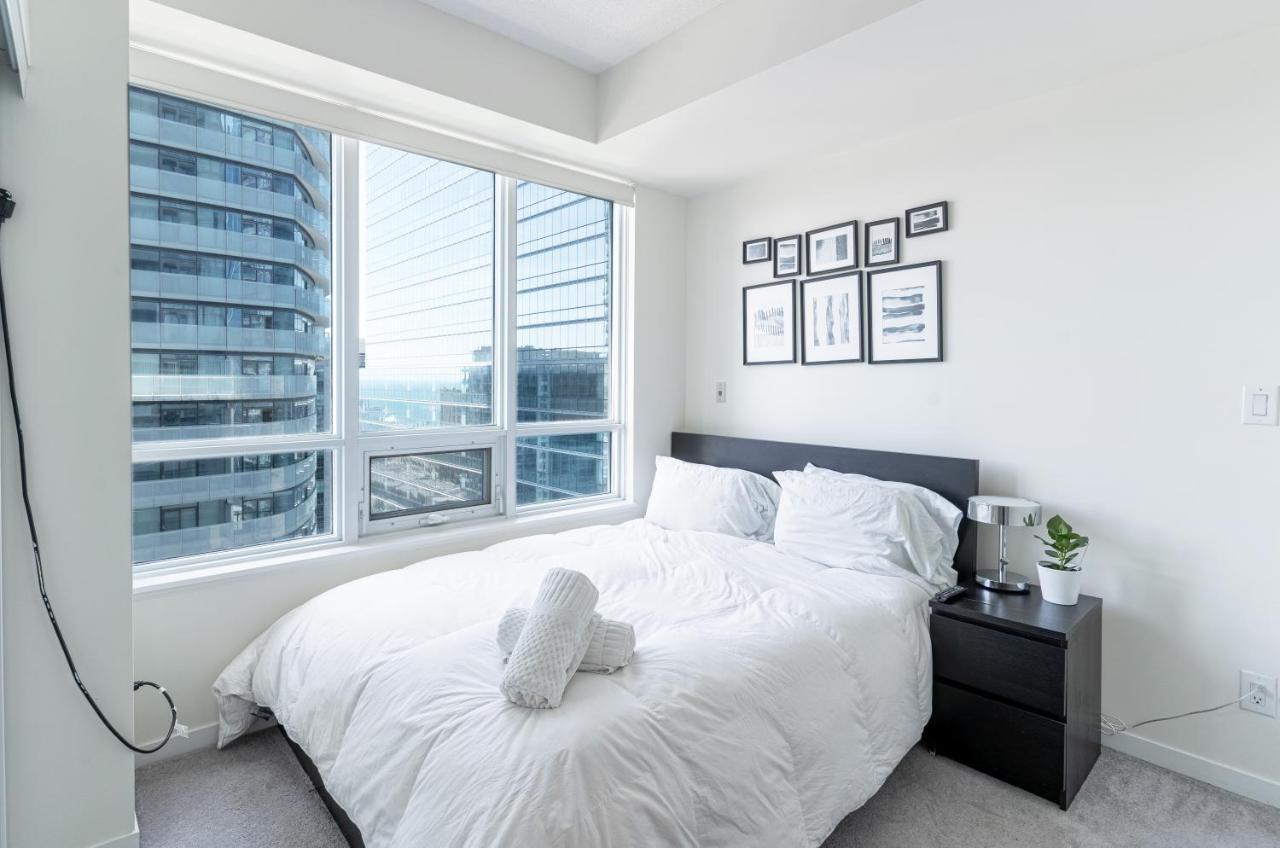 Aparthotel Beautiful Modern Toronto Luxurious Scotiabank Arena Exterior foto